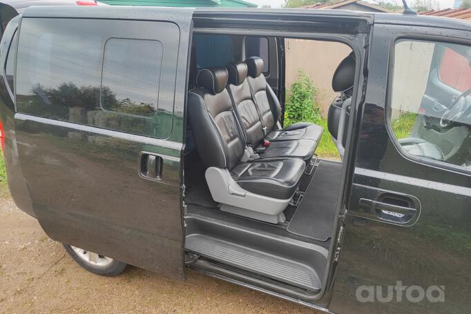 Hyundai H-1 Grand Starex Minivan