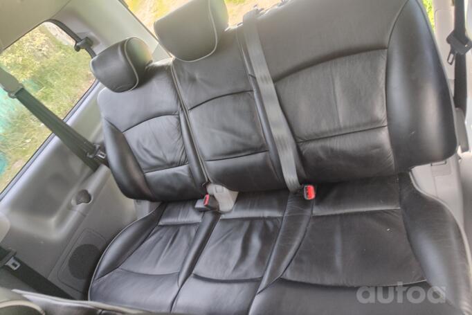 Hyundai H-1 Grand Starex Minivan