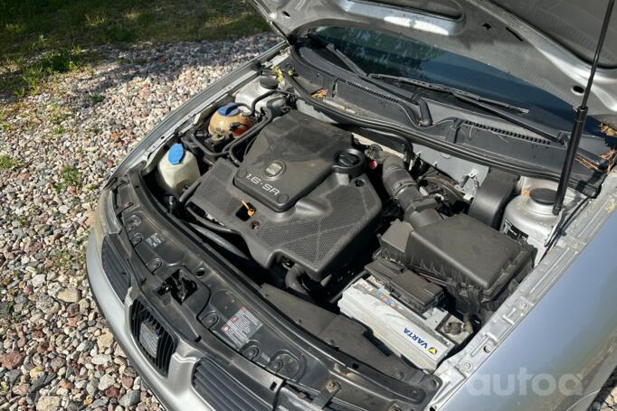 SEAT Toledo 2 generation Sedan