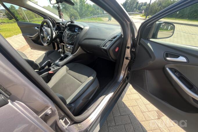 Ford Focus 3 generation wagon 5-doors