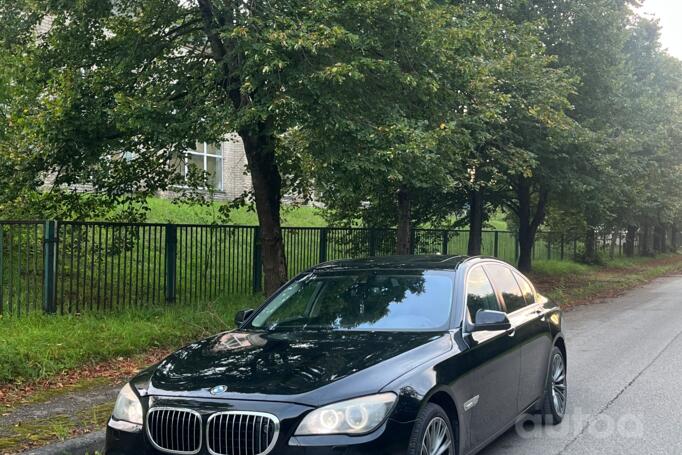 BMW 7 Series F01/F02 Sedan