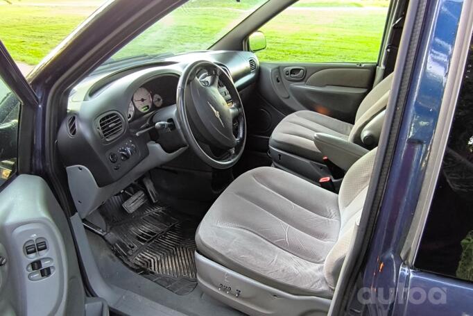 Chrysler Voyager 4 generation [restyling] Minivan