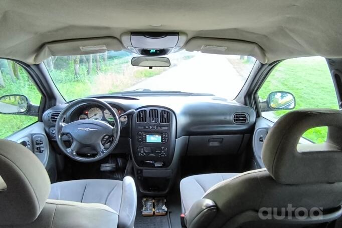 Chrysler Voyager 4 generation [restyling] Minivan