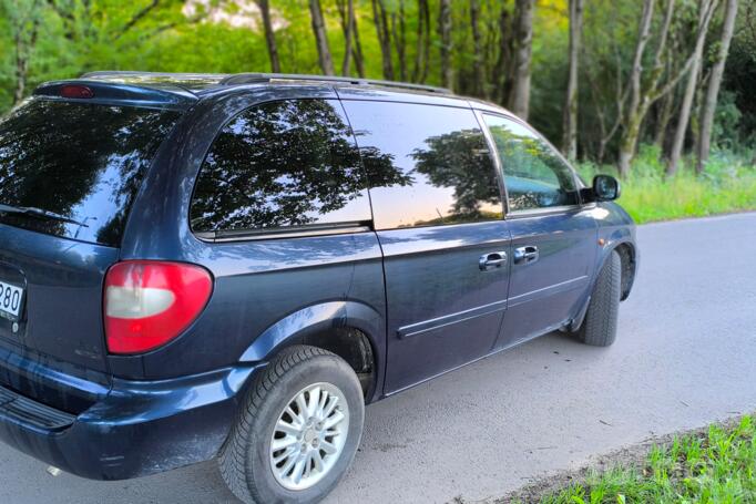 Chrysler Voyager 4 generation [restyling] Minivan