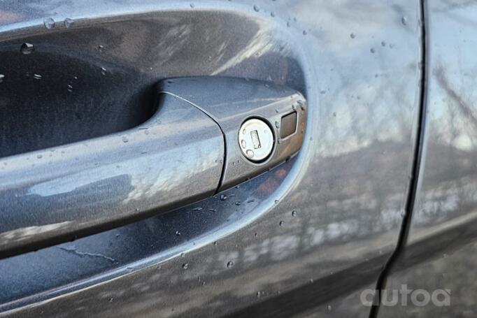 Mercedes-Benz C-Class W204/S204 wagon 5-doors