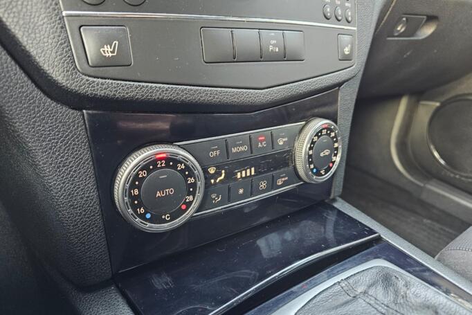 Mercedes-Benz C-Class W204/S204 wagon 5-doors