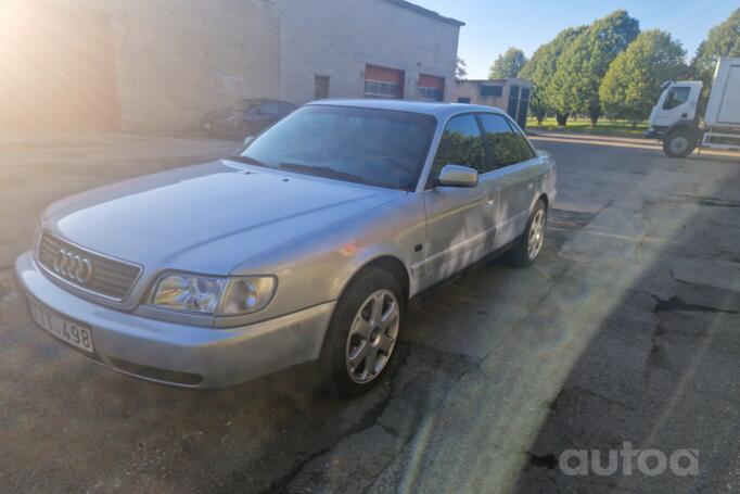 Audi A6 A4/C4 Sedan