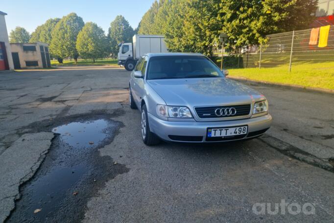 Audi A6 A4/C4 Sedan
