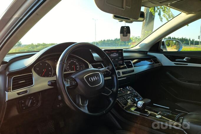Audi A8 D4/4H Sedan
