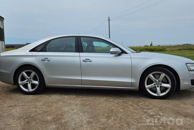 Audi A8 D4/4H Sedan