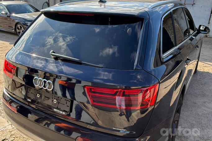 Audi Q7 4M Crossover