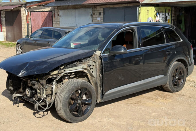 Audi Q7 4M Crossover