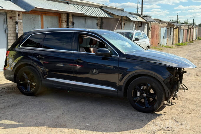 Audi Q7 4M Crossover