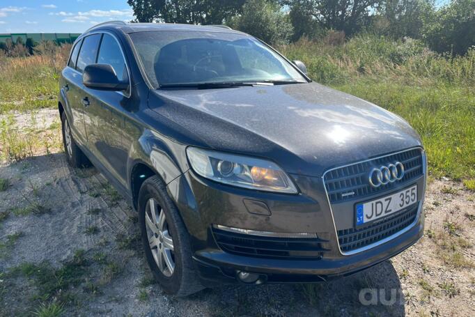 Audi Q7 4L Crossover