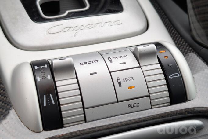Porsche Cayenne 957 [restyling] Turbo/Turbo S/GTS crossover 5-doors
