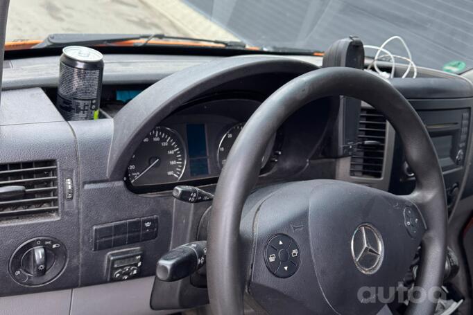 Mercedes-Benz Sprinter Second generation