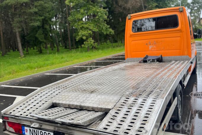 Mercedes-Benz Sprinter Second generation