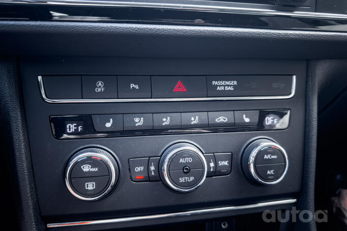SEAT Leon 3 generation Hatchback 5-doors