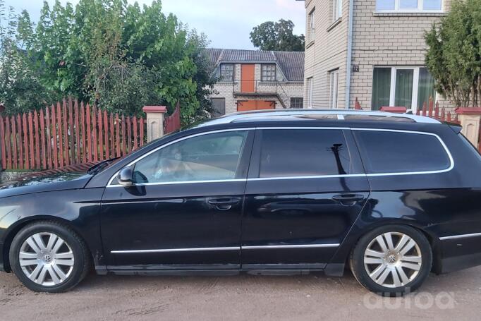 Volkswagen Passat B6 wagon 5-doors