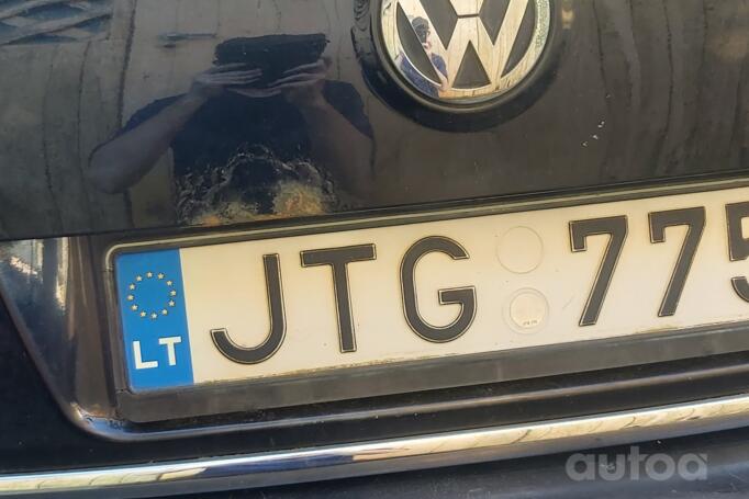 Volkswagen Passat B6 wagon 5-doors