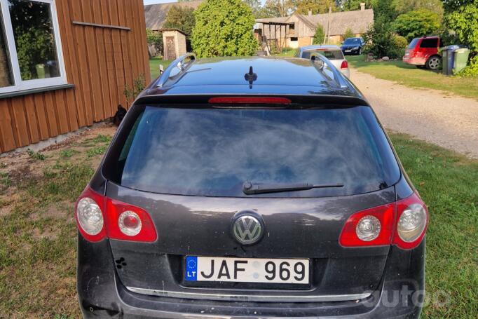 Volkswagen Passat B6 wagon 5-doors