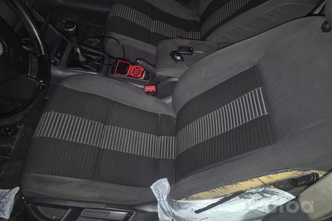 Volkswagen Golf Plus 1 generation