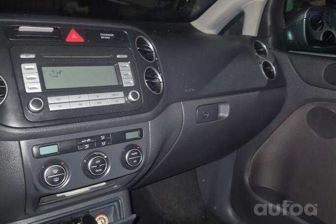 Volkswagen Golf Plus 1 generation