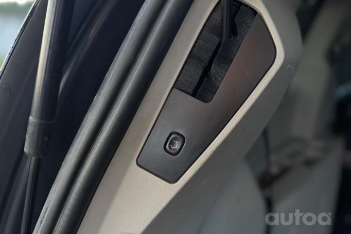 Chrysler Town & Country 5 generation [restyling]