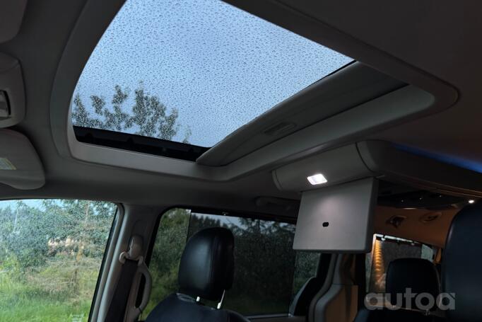Chrysler Town & Country 5 generation [restyling]