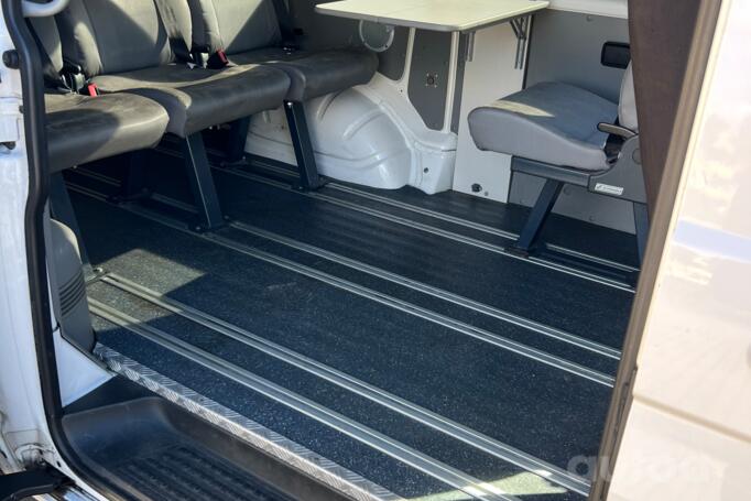 Volkswagen Transporter T5 [restyling] Crew Bus minivan 4-doors