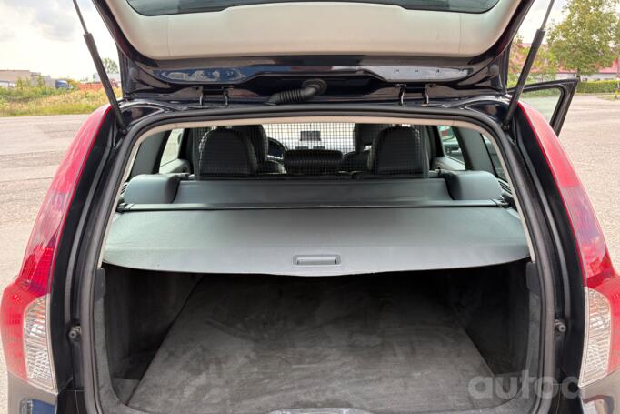 Volvo V50 1 generation [restyling]