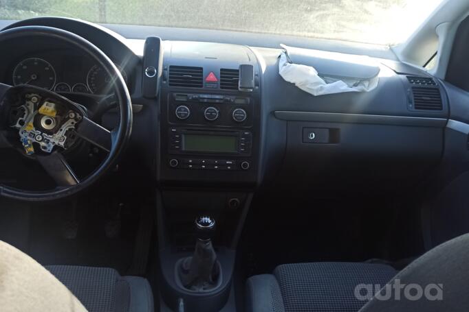 Volkswagen Touran 1 generation Minivan