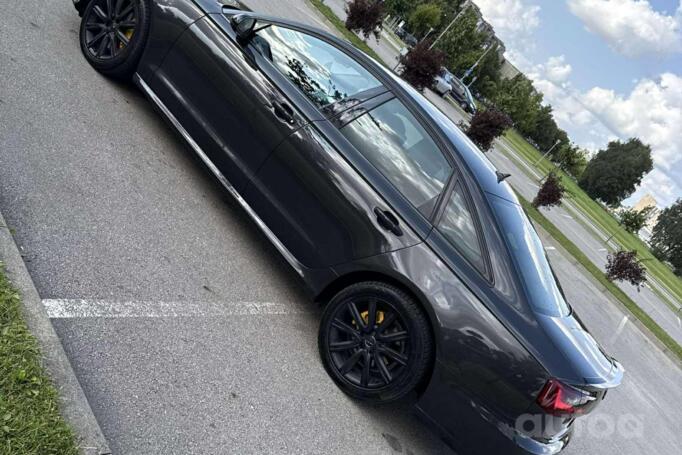 Audi A6 4G/C7 Sedan