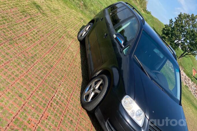 Volkswagen Touran 1 generation Minivan