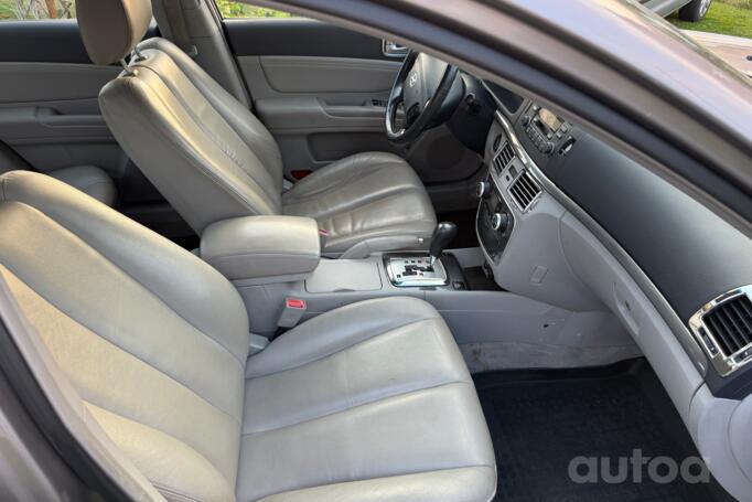 Hyundai Sonata NF Sedan