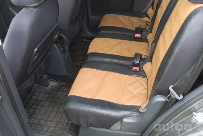 Volkswagen Touran 1 generation [restyling] Minivan 5-doors