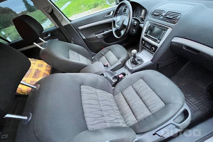 Skoda Octavia 2 generation [restyling] Liftback 5-doors