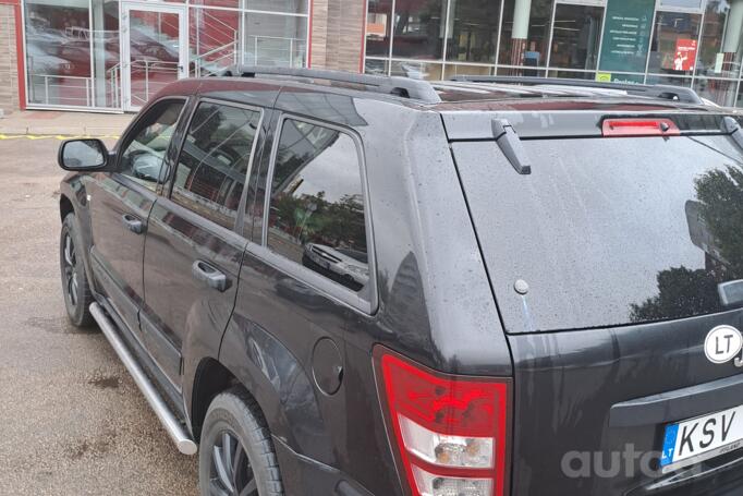 Jeep Cherokee KK SUV