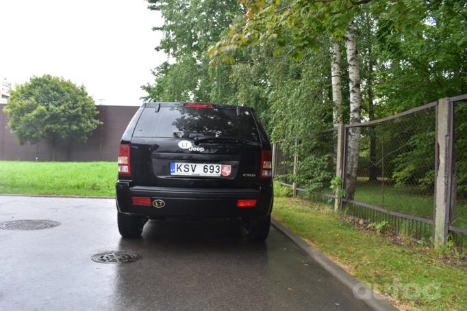 Jeep Cherokee KK SUV