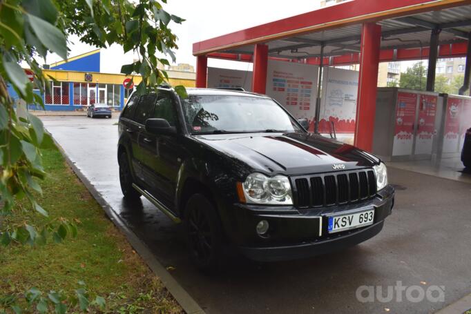 Jeep Cherokee KK SUV