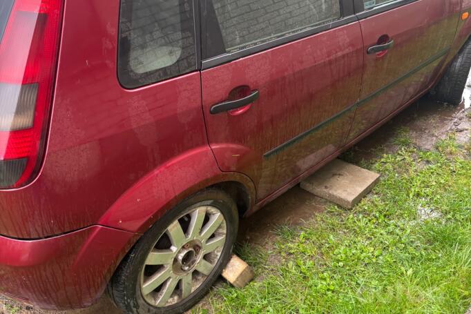 Ford Fiesta 5 generation Hatchback 5-doors