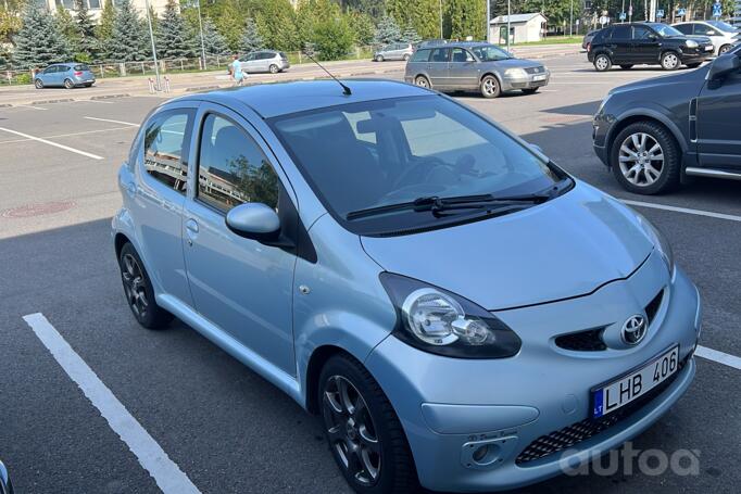 Toyota Aygo 1 generation Hatchback 5-doors