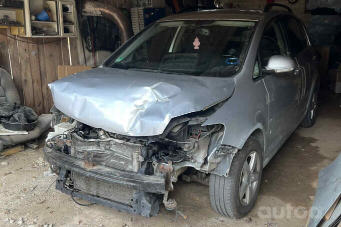 Volkswagen Golf Plus 1 generation