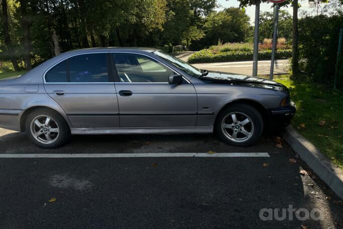 BMW 5 Series E39 Sedan 4-doors