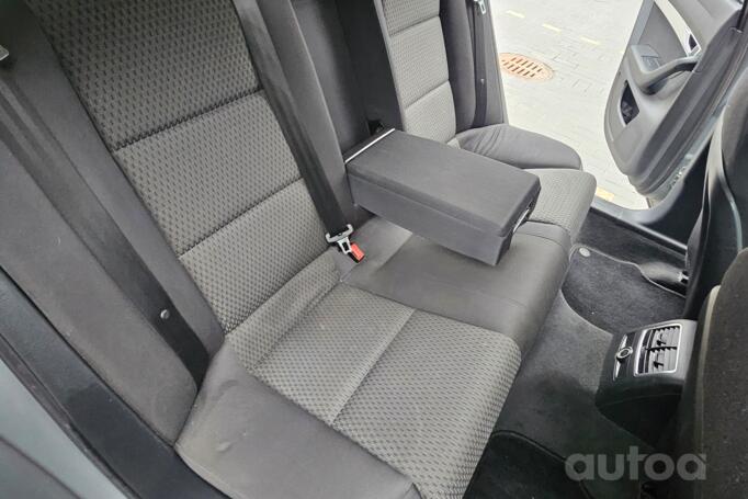 Audi A6 4F/C6 wagon 5-doors