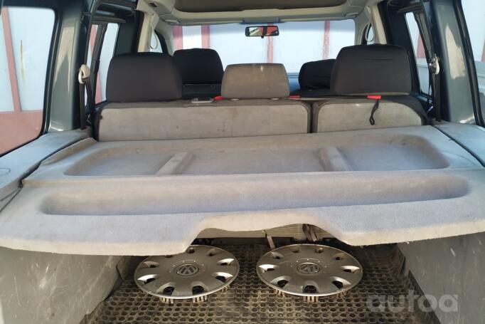Volkswagen Caddy 3 generation Tramper minivan 5-doors