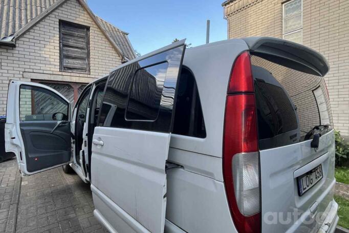 Mercedes-Benz Viano W639 Minivan