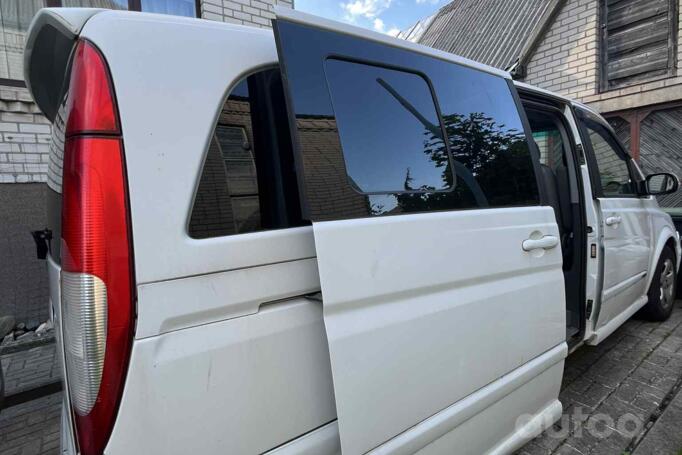 Mercedes-Benz Viano W639 Minivan