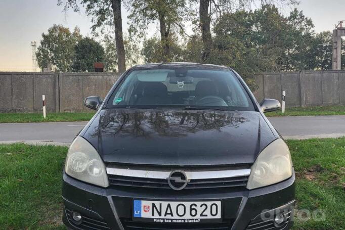Opel Astra H Hatchback