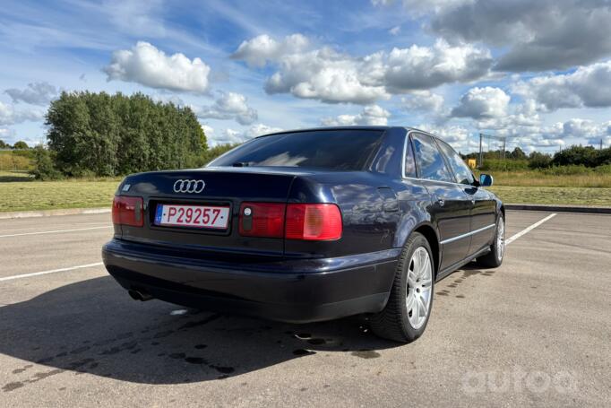 Audi S8 D2 Sedan